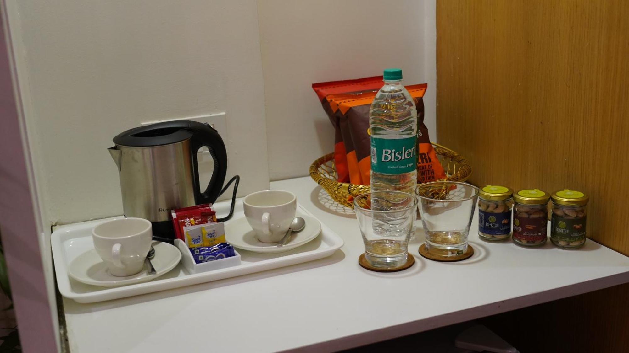 Seasons Rajkot Hotel Eksteriør billede